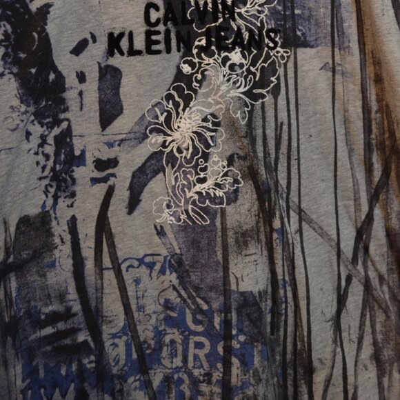 Calvin Klein Jeans Sign Prints Tie Dye Design Gray-Blue-Black Soft Top Tee XL - Picture 3 of 6